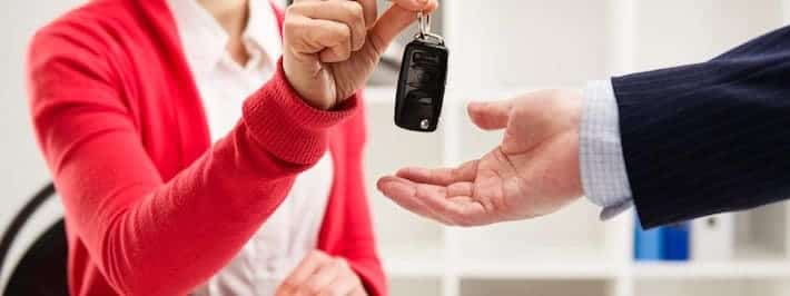 remise des clés de la voiture